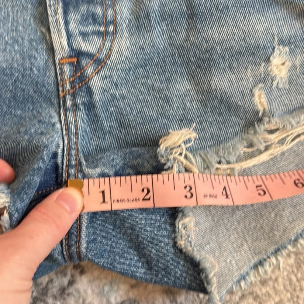 Levi’s 501 High Rise Shorts - Picture 13 of 13